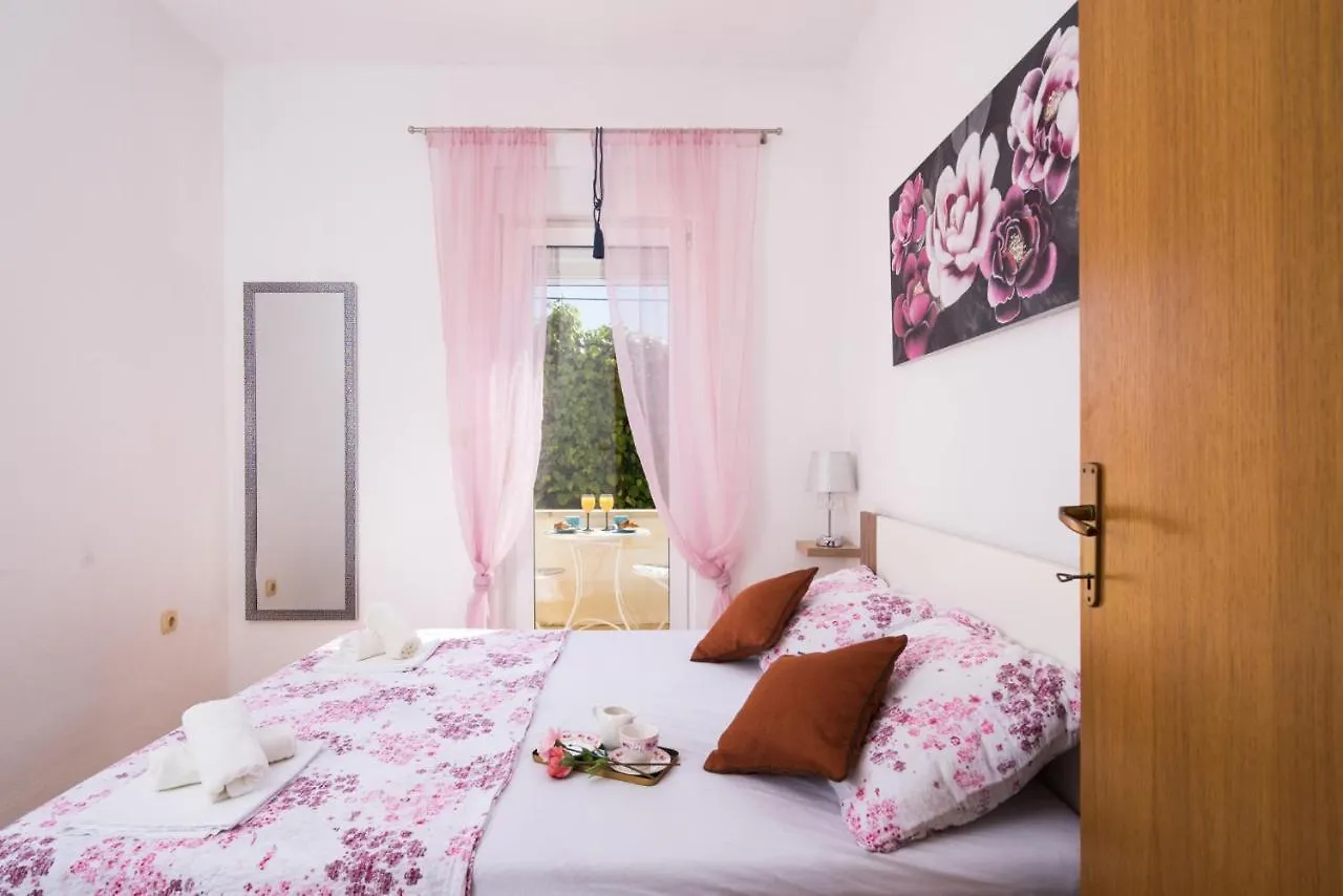 Apartments Marinera Trogir Croatia