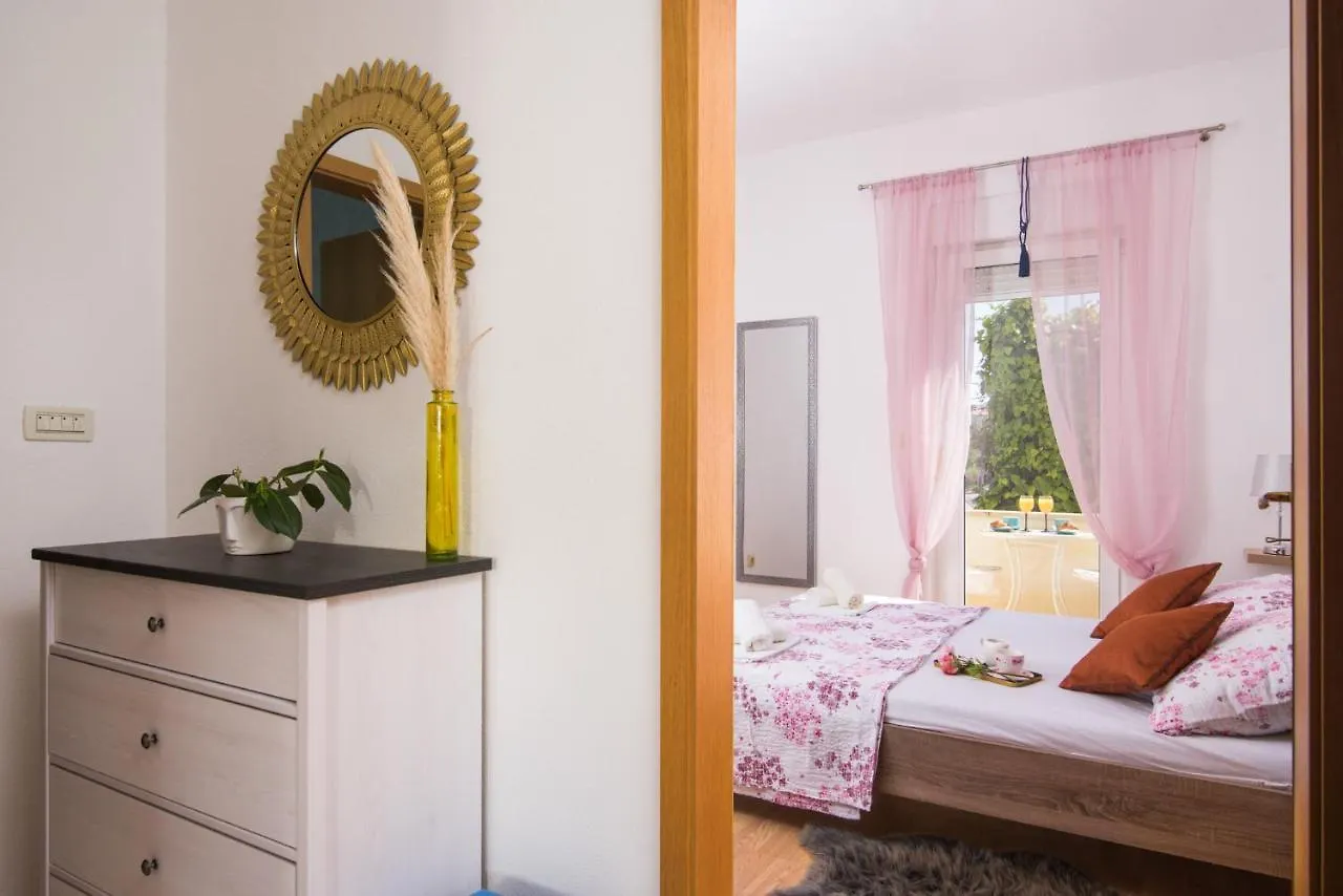 Apartments Marinera Trogir 0*,  Croatia
