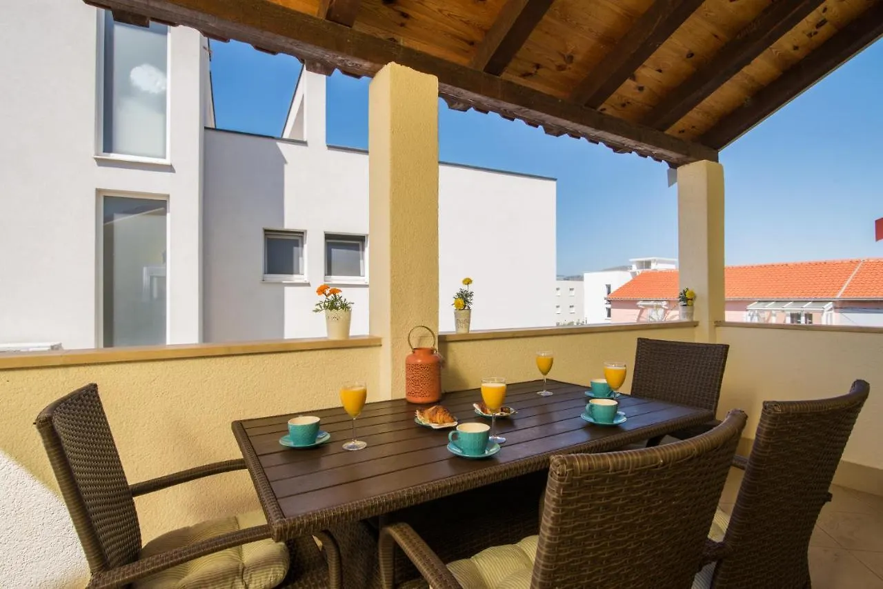Apartments Marinera Trogir 0*,