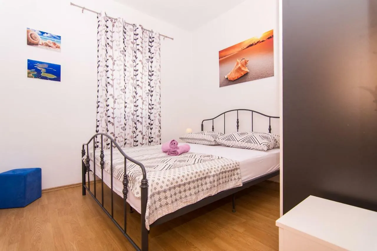 Apartments Marinera Trogir 0*,  Croatia