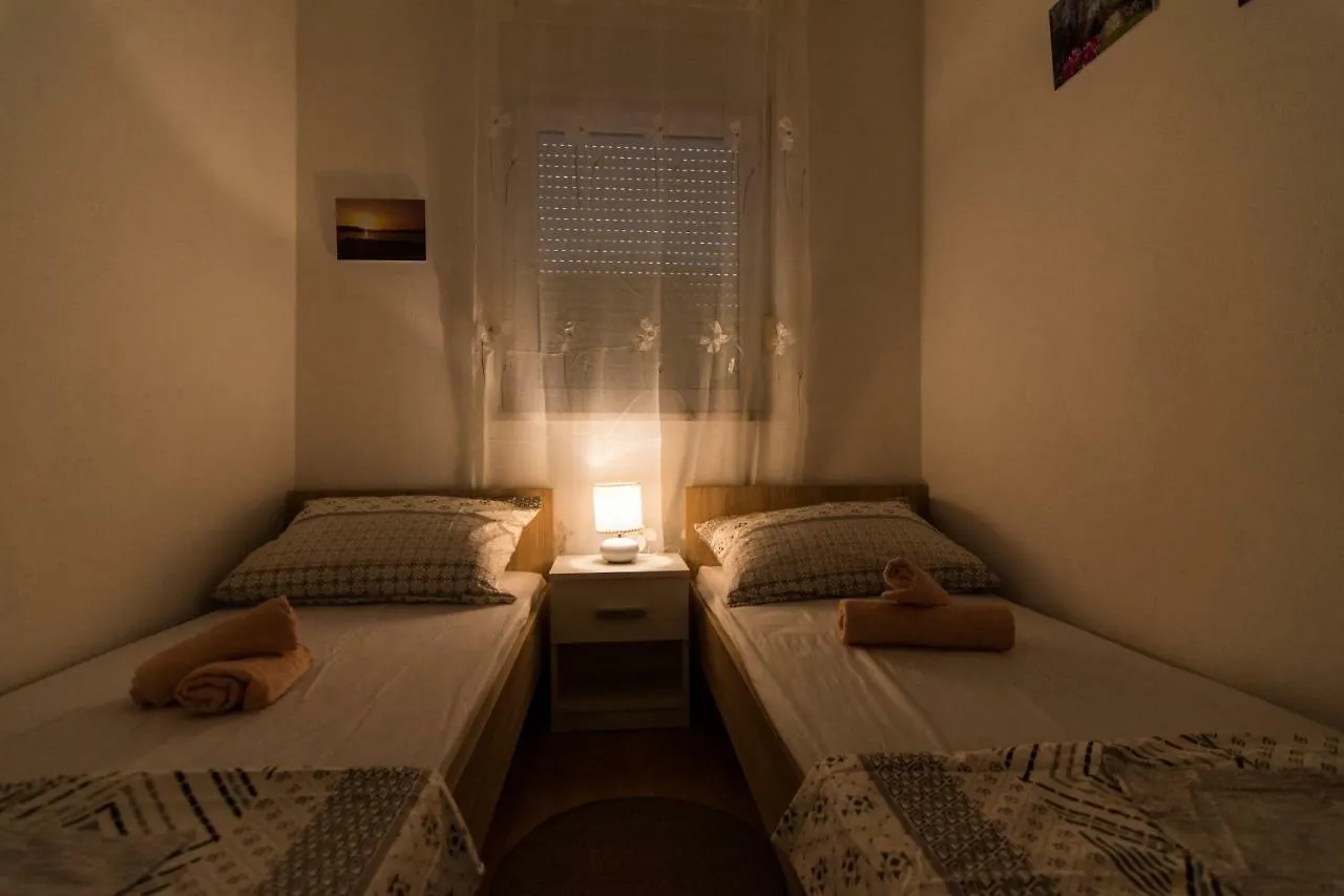 Apartments Marinera Trogir 0*,