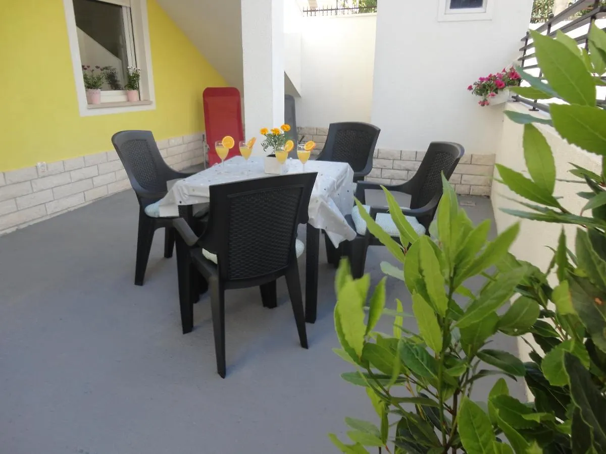 Apartments Marinera Trogir 0*,